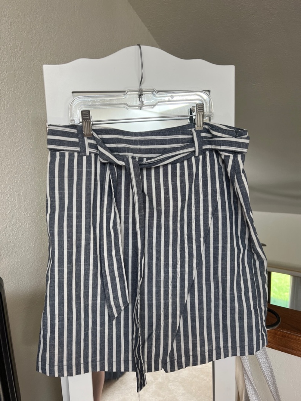 •JUST LIVING• Navy and White Vertical Stripe Skirt with Belt Loops